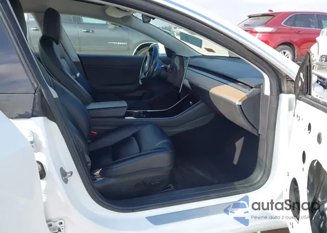 2018 Tesla Model 3 Long Range/Mid Range из США, поврежденный, VIN 5YJ3E1EA6JF032704